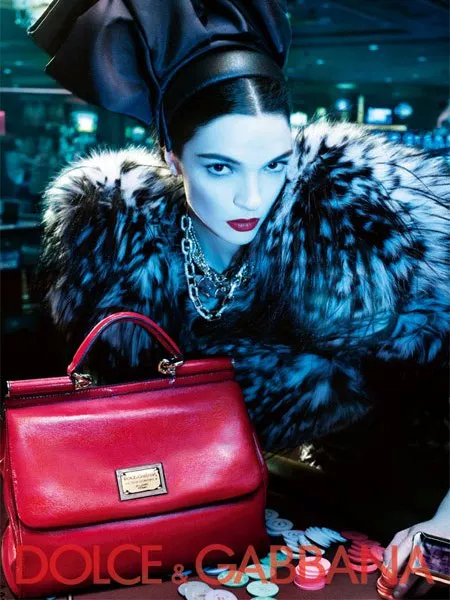 Dolce&Gabbana fall 2009 ad campaign bags