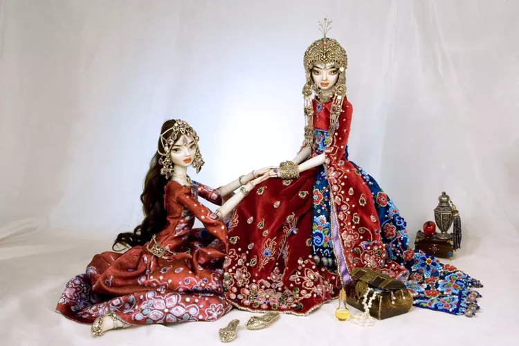 Dunyazade and Scheherazade dolls by Marina Bychkova 