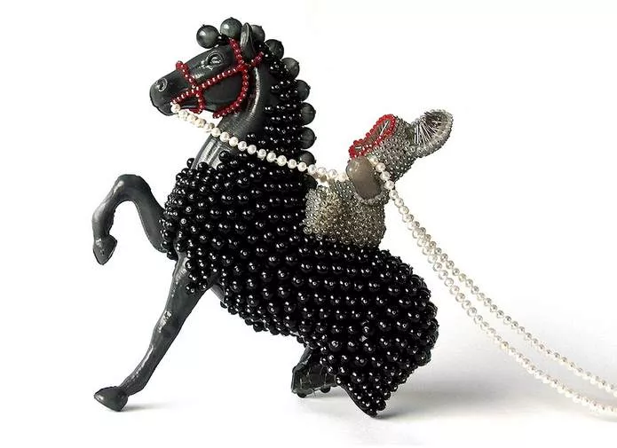 Sari Liimatta, Escapism jewelry sculpture, 2010
